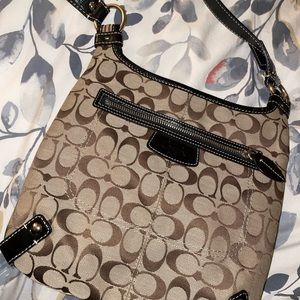 Coach Purse. Medium size. Adjustable strap.